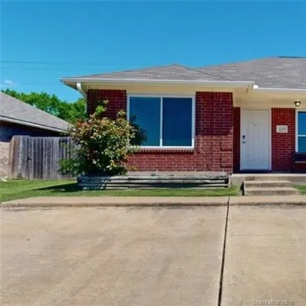 Rent this 3 bed house on 1733 Rock Hollow Loop in Bryan, TX 77807