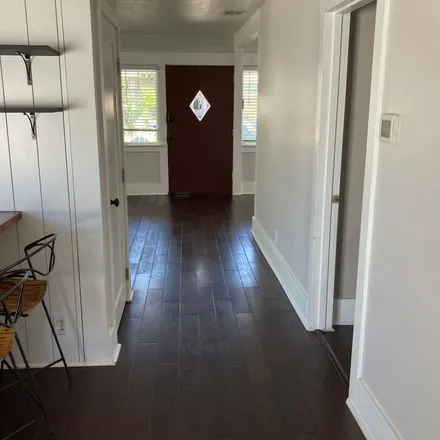 Image 2 - 5128 Lincoln Avenue, Los Angeles, CA 90041, USA - Apartment for rent