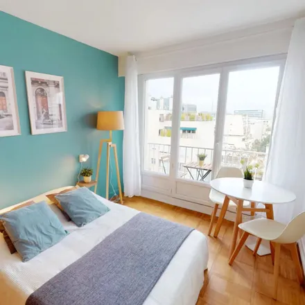 Rent this 3 bed room on 46 Rue Dunois in 75013 Paris, France