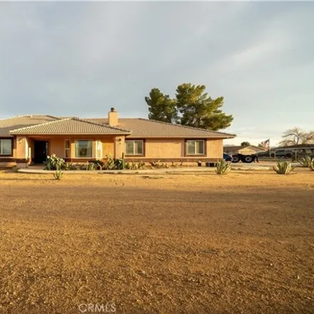 Buy this 3 bed house on 14417 Gayhead Road in Apple Valley, CA 92307