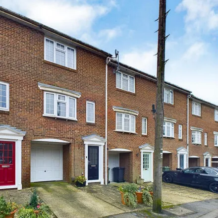 Buy this 2 bed townhouse on Flaxfield Road in Basingstoke, RG21 8SF