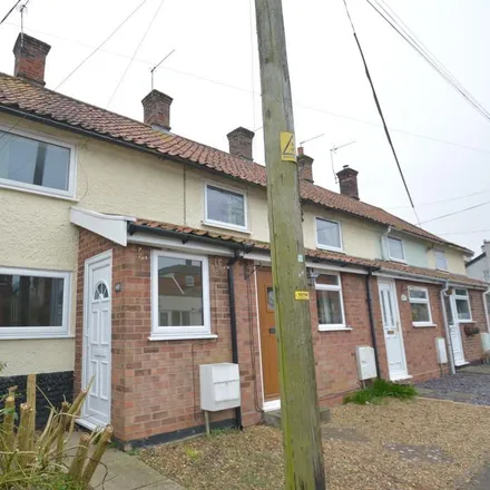 Rent this 2 bed house on Pound Close in opp, Redenhall Road