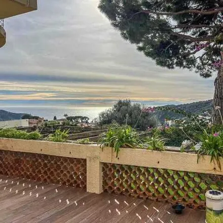 Image 1 - 22 Rue Édith Duhamel, 06230 Villefranche-sur-Mer, France - Apartment for sale