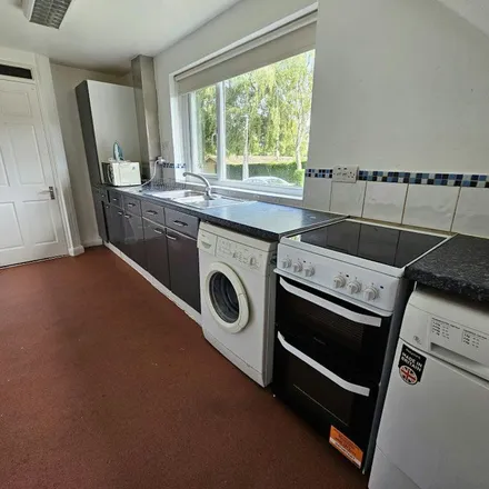 Image 5 - 22 Cheviots, Hatfield, AL10 8JT, United Kingdom - Apartment for rent