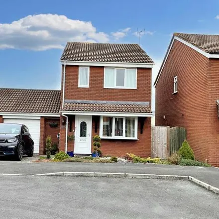 Buy this 3 bed house on 16 Swallow Park in Thornbury, BS35 1LR