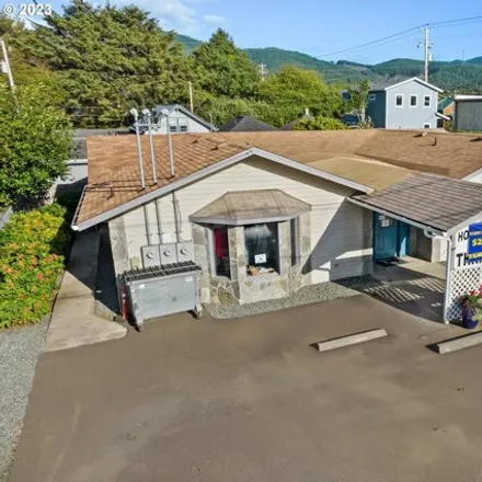 Image 1 - United States Post Office, 105 North 3rd Avenue, Rockaway Beach, Tillamook County, OR 97136, USA - House for sale