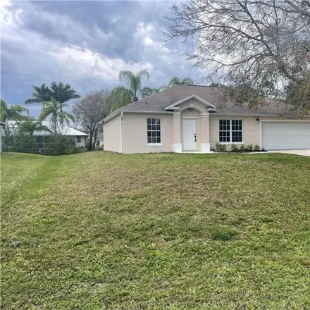 Buy this 3 bed house on 7955 102nd Court in Vero Lake Estates, Indian River County