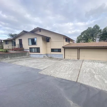 Buy this 5 bed house on unnamed road in Humboldt County, CA 95503