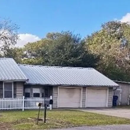 Buy this 3 bed house on 522 Rue Laporte in Abbeville, LA 70510