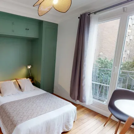Rent this 4 bed room on École primaire d'application La Fontaine in Avenue Boudon, 75016 Paris