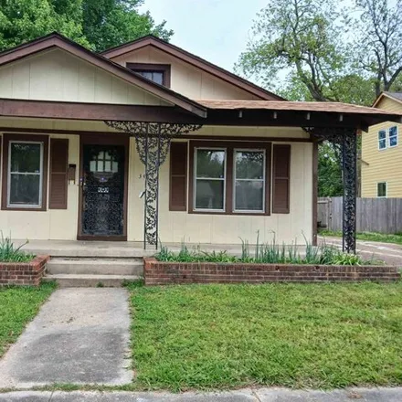Buy this 3 bed house on 3464 Lamphier Ave in Memphis, Tennessee