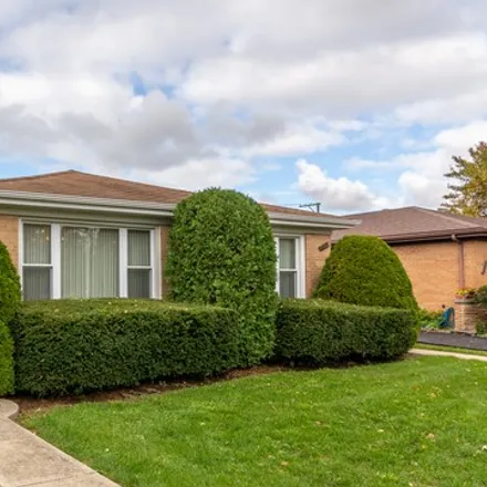 Image 2 - 8444 Trumbull Avenue, Skokie, IL 60076, USA - House for sale