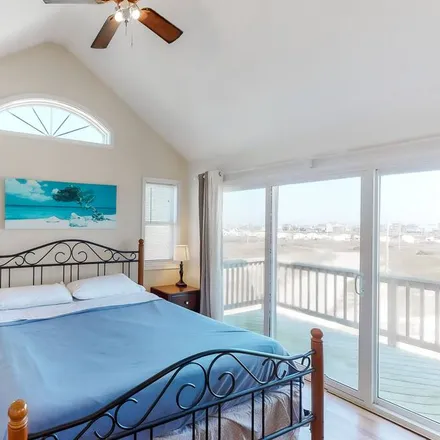 Rent this 5 bed house on Rodanthe in NC, 27968