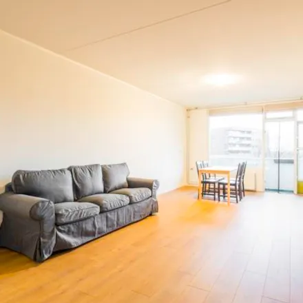 Rent this 4 bed room on Grubbehoeve in Gulden Kruispad, 1103 GL Amsterdam