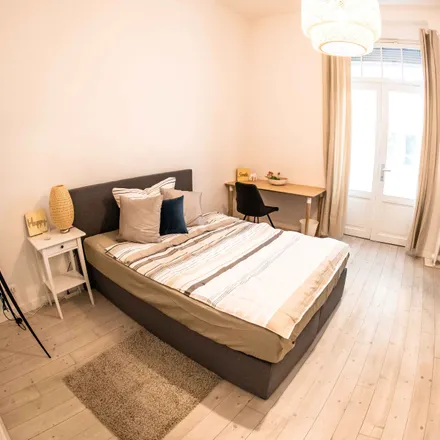 Rent this 1 bed apartment on Schweizer Straße 10 in 60594 Frankfurt, Germany