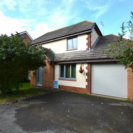 Buy this 4 bed house on Goshawk Road in Gloucester, GL2 4NU