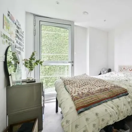 Image 6 - Two Fifty One, 251 Southwark Bridge Road, London, SE1 6FL, United Kingdom - Apartment for sale