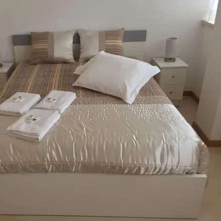 Rent this 1 bed apartment on 3080-894 Distrito de Castelo Branco