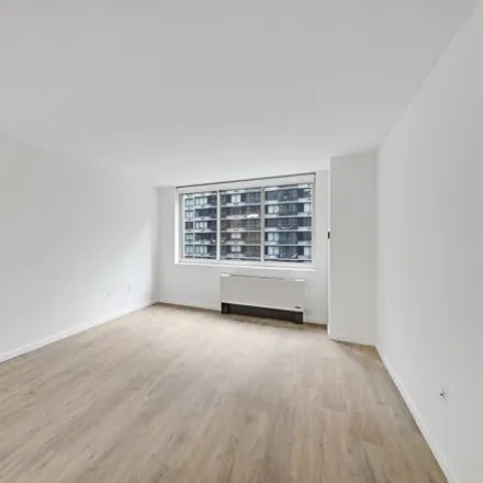 Rent this studio apartment on 66 W 38th St Apt 9f in New York, 10018