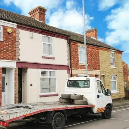 Buy this 2 bed townhouse on Pizza Time in 113a Avondale Road, Kettering