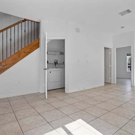 Image 5 - 10776 Northwest 83rd Terrace, Doral, FL 33178, USA - Townhouse for rent