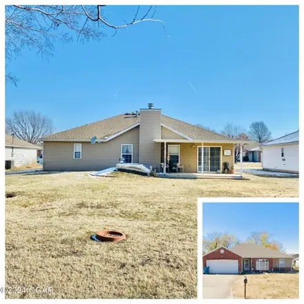 Buy this 3 bed house on 2648 South Highland Avenue in Joplin, MO 64804