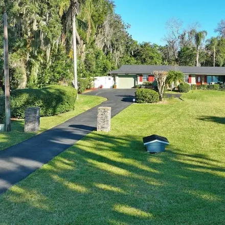 Buy this 3 bed house on 2349 Lakeshore Drive in Mount Dora, FL 32778