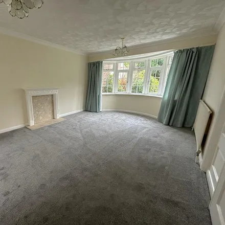 Image 2 - Greenbanks Gardens, Fareham, PO16 8SF, United Kingdom - Townhouse for rent