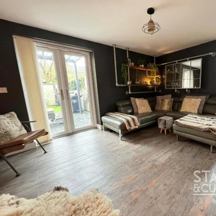 Image 7 - Bell View, Mansfield Woodhouse, NG18 2HY, United Kingdom - Townhouse for sale