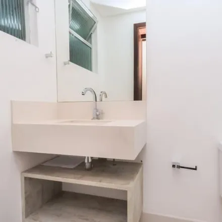 Buy this 3 bed apartment on Rua São Pedro 593 in Cabral, Curitiba - PR