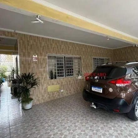 Buy this 3 bed house on Avenida Brigadeiro Faria Lima 915 in Bom Clima, Guarulhos - SP