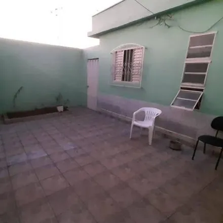 Buy this 5 bed house on Rua Caracas in Boa Vista, Uberaba - MG