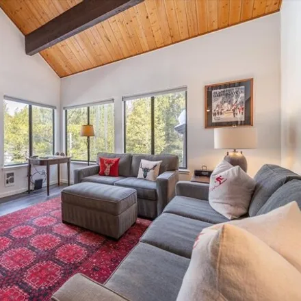 Image 3 - Tahoe Donner Day Lodge, Slalom Way, Truckee, CA 95161, USA - House for sale