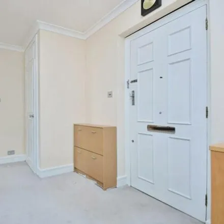 Image 5 - Cavendish House, 21 Wellington Road, London, NW8 9SP, United Kingdom - Apartment for sale