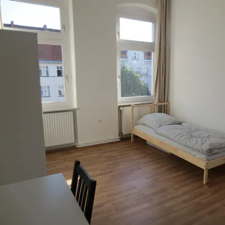 Rent this 5 bed room on Parkplatz Bayer AG in Müllerstraße 7, 13353 Berlin