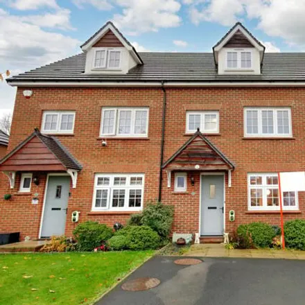 Buy this 4 bed townhouse on Hawthorn Farm Road in Leeds, LS14 1FN