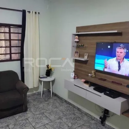 Buy this 3 bed house on Rua Arnaldo Gomes in Residencial Américo Alves Margarido, São Carlos - SP