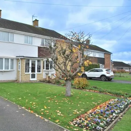 Buy this 3 bed duplex on 27 Everest Road in Leckhampton, GL53 9LQ