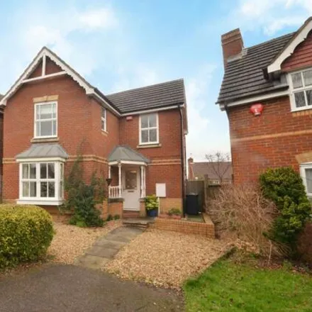Rent this 4 bed house on 5 Scholars Walk in Guildford, GU2 7TR
