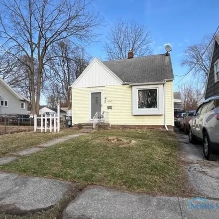 Buy this 3 bed house on 4384 Asbury Drive in West Toledo, Toledo