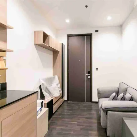 Rent this 1 bed apartment on The Line Asoke–Ratchada in Asok-Din Daeng Road, Din Daeng District