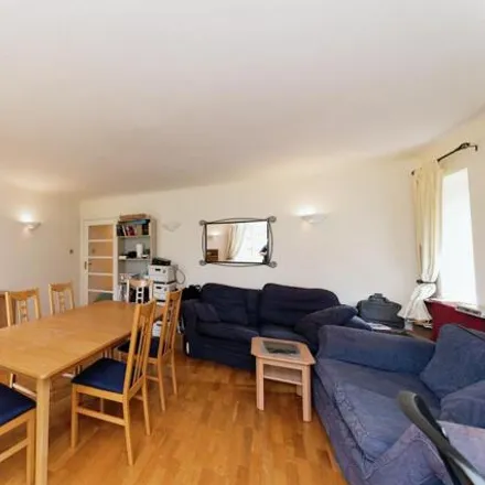 Image 6 - Mulberry Close, London, NW4 1QL, United Kingdom - Apartment for sale