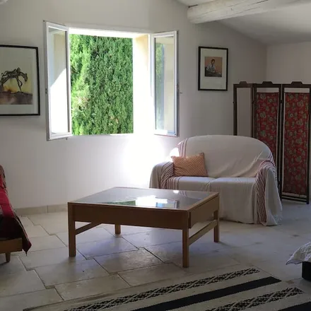 Rent this 6 bed house on Route de Buisson in 84110 Vaison-la-Romaine, France