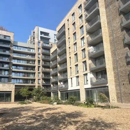 Rent this 2 bed apartment on unnamed road in Staines-upon-Thames, TW18 4JW