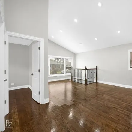 Image 7 - 4348 West 77th Place, Chicago, IL 60652, USA - House for sale