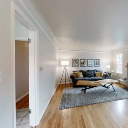 Image 1 - 7216 North Mckenna Avenue, Portland - Apartment for sale
