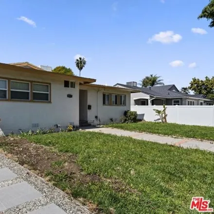 Image 1 - 6229 Sylvia Avenue, Los Angeles, CA 91335, USA - House for rent