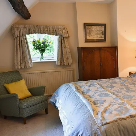 Rent this 2 bed townhouse on Chipping Campden in GL55 6EG, United Kingdom