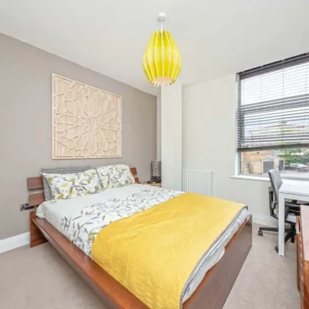 Image 2 - Riverside House, Railshead Road, London, TW1 1RJ, United Kingdom - Apartment for rent