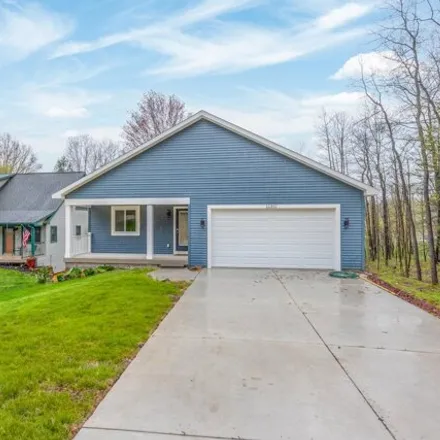 Buy this 3 bed house on 10963 Buchanan Road in Morton Township, MI 49346